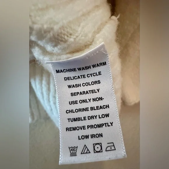 Chadwick’s Women’s  Cream/Ivory Cropped Cardigan “Beautiful Sleeves” Size Medium - Picture 5 of 8